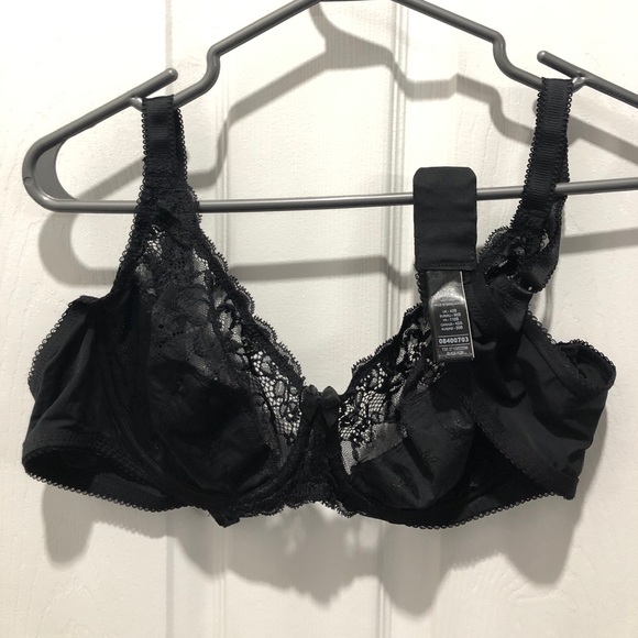 Different types of bras. $14 each. - Picture 8 of 13